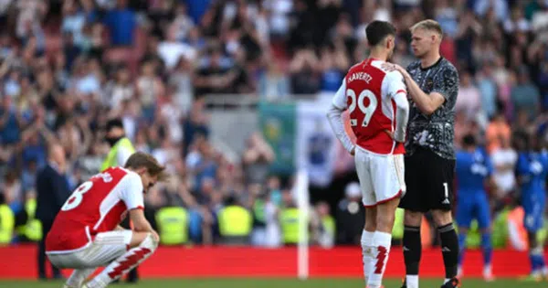 &quot;Cầu thủ Arsenal thất vọng và chán nản. Arteta lạnh lùng bước vào sân&quot;