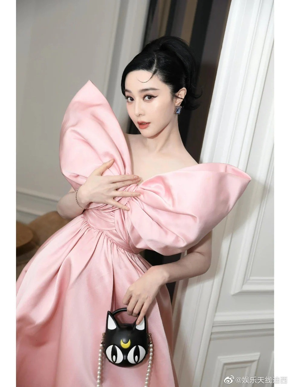 tao-hinh-cuc-ben-cua-pham-bang-bang-6-1677842119.jpg